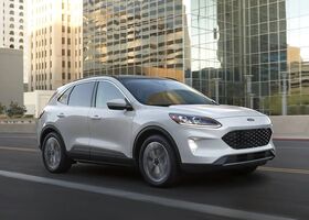 Подобрать комплектацию Форд Эскейп 2022 на AutoMoto.ua