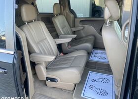 Крайслер Town & Country, об'ємом двигуна 3.61 л та пробігом 255 тис. км за 10778 $, фото 9 на Automoto.ua