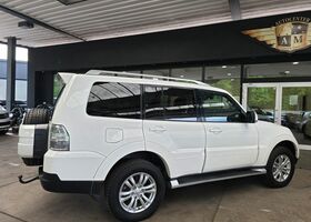 Мицубиси Паджеро 2010 в Европе на Automoto.ua Белый Мицубиси Паджеро, объемом двигателя 3.2 л и пробегом 127 тыс. км за 14449 $, фото 8 на Automoto.ua