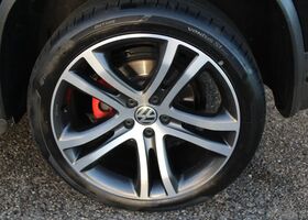 Фольксваген Тігуан 2012 у Європі на Automoto.ua Чорний Фольксваген Тігуан, об'ємом двигуна 1.98 л та пробігом 102 тис. км за 16867 $, фото 7 на Automoto.ua