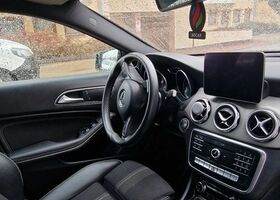 Мерседес ГЛА-Класс 2017 в Европе на Automoto.ua Черный Мерседес ГЛА-Класс, объемом двигателя 1 л и пробегом 120 тыс. км за 81000 $, фото 17 на Automoto.ua