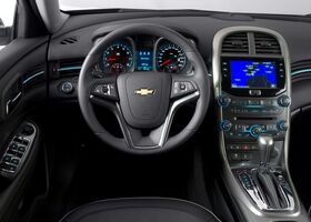 Шевроле Малібу, Седан 2012 - н.в. V 2.4 i 16V (182 Hp)