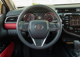 Toyota Camry 2018 на тест-драйве, фото 15