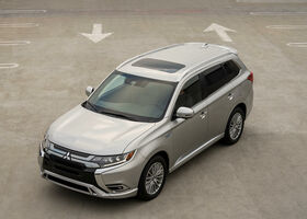 Расход топлива Mitsubishi Outlander 2021