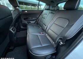 Кіа Sportage, об'ємом двигуна 1.69 л та пробігом 125 тис. км за 16306 $, фото 27 на Automoto.ua