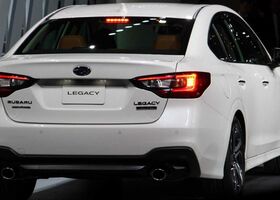 Subaru Legacy 2020 на тест-драйве, фото 3