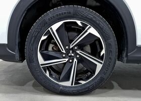 Міцубісі Eclipse Cross 2022 у Європі на Automoto.ua Білий Міцубісі Eclipse Cross, об'ємом двигуна 2.36 л та пробігом 62 тис. км за 25195 $, фото 9 на Automoto.ua