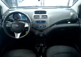 Шевроле Спарк 2010 в Европе на Automoto.ua Серебряный Шевроле Спарк, объемом двигателя 1 л и пробегом 87 тыс. км за 3798 $, фото 5 на Automoto.ua