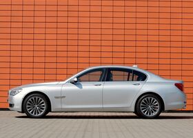 БМВ 7 Серія, Седан 2011 - н.в. (F02) 750Li