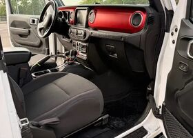 Джип Вранглер 2020 в Европе на Automoto.ua Белый Джип Вранглер, объемом двигателя 2.14 л и пробегом 115 тыс. км за 46462 $, фото 8 на Automoto.ua