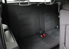 Фольксваген Tiguan Allspace 2020 у Європі на Automoto.ua Білий Фольксваген Tiguan Allspace, об'ємом двигуна 1.5 л та пробігом 132 тис. км за 39601 $, фото 39 на Automoto.ua