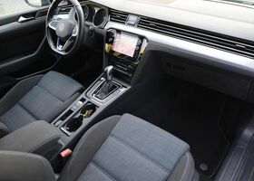 Фольксваген Пассат Вариант 2021 в Европе на Automoto.ua Серый Фольксваген Пассат Вариант, объемом двигателя 1.4 л и пробегом 141 тыс. км за 19355 $, фото 6 на Automoto.ua