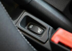 Рено Модус 2009 в Европе на Automoto.ua Белый Рено Модус, объемом двигателя 1 л и пробегом 171 тыс. км за 12800 $, фото 10 на Automoto.ua
