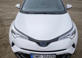 Тойота C-HR, объемом двигателя 1.8 л и пробегом 23 тыс. км за 19870 $, фото 2 на Automoto.ua