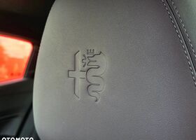 Альфа Ромео Джуниор 2025 в Европе на Automoto.ua Черный Альфа Ромео Джуниор, объемом двигателя 1 л и пробегом 390 тыс. км за 30194 $, фото 13 на Automoto.ua