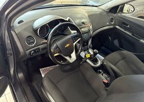 Шевроле Круз 2013 в Европе на Automoto.ua Серый Шевроле Круз, объемом двигателя 1.8 л и пробегом 192 тыс. км за 4200 $, фото 10 на Automoto.ua