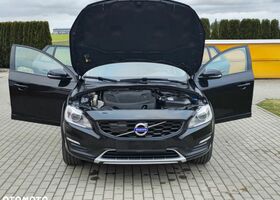 Вольво V60 Cross Country, об'ємом двигуна 1.97 л та пробігом 190 тис. км за 17257 $, фото 3 на Automoto.ua