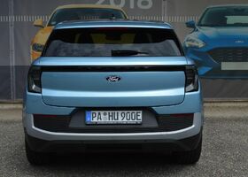 Форд Експлорер 2025 у Європі на Automoto.ua Синій Форд Експлорер, об'ємом двигуна 0 л та пробігом 3 тис. км за 59813 $, фото 4 на Automoto.ua