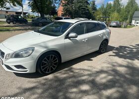 Вольво B60, объемом двигателя 1.97 л и пробегом 220 тыс. км за 9050 $, фото 13 на Automoto.ua