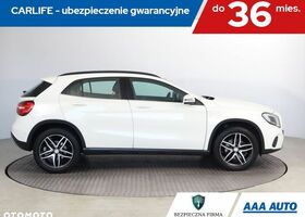 Мерседес ГЛА-Клас 2017 у Європі на Automoto.ua Білий Мерседес ГЛА-Клас, об'ємом двигуна 1 л та пробігом 160 тис. км за 19371 $, фото 6 на Automoto.ua