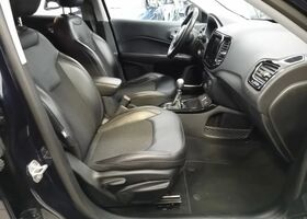 Джип Компас 2019 в Европе на Automoto.ua Синий Джип Компас, объемом двигателя 1.6 л и пробегом 69 тыс. км за 20937 $, фото 7 на Automoto.ua