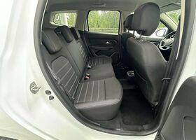 Дачия Duster, объемом двигателя 1.46 л и пробегом 101 тыс. км за 16692 $, фото 13 на Automoto.ua