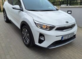 Киа Stonic, объемом двигателя 1.37 л и пробегом 36 тыс. км за 15076 $, фото 4 на Automoto.ua