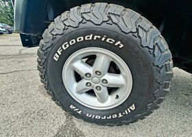 Джип Вранглер 1998 в Европе на Automoto.ua Черный Джип Вранглер, объемом двигателя 2.46 л и пробегом 156 тыс. км за 14900 $, фото 9 на Automoto.ua