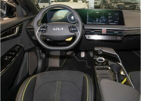 Черный Киа EV6, объемом двигателя 0 л и пробегом 11 тыс. км за 56696 $, фото 4 на Automoto.ua