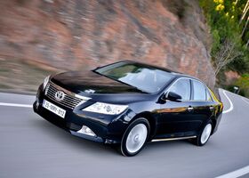 Тойота Камри, Седан 2011 - н.в. VII 2.5 i VVT-i (181)