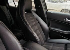 Мерседес ГЛА-Класс 2017 в Европе на Automoto.ua Черный Мерседес ГЛА-Класс, объемом двигателя 1 л и пробегом 120 тыс. км за 81000 $, фото 15 на Automoto.ua