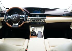 Lexus ES 2017 на тест-драйве, фото 14