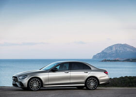 Новый седан Mercedes-Benz E-class 2021 в Украине