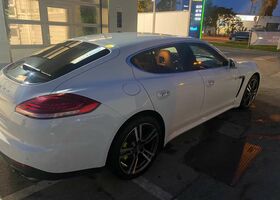 Білий Порше Panamera, об'ємом двигуна 3 л та пробігом 23 тис. км за 45248 $, фото 9 на Automoto.ua