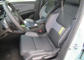 Рено R 4 2025 в Европе на Automoto.ua Зеленый Рено R 4, объемом двигателя 0 л и пробегом 2 тыс. км за 44111 $, фото 9 на Automoto.ua