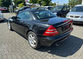 Мерседес 200 2001 в Европе на Automoto.ua Черный Мерседес 200, объемом двигателя 2 л и пробегом 171 тыс. км за 2699 $, фото 3 на Automoto.ua