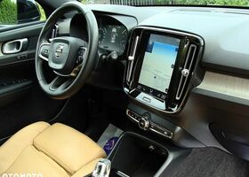 Вольво XC40, об'ємом двигуна 1.97 л та пробігом 80 тис. км за 27428 $, фото 10 на Automoto.ua