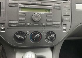 Форд Си-Макс 2004 в Европе на Automoto.ua Серый Форд Си-Макс, объемом двигателя 0 л и пробегом 230 тыс. км за 1200 $, фото 6 на Automoto.ua