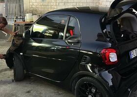 Чорний Смарт Fortwo, об'ємом двигуна 0.9 л та пробігом 109 тис. км за 11302 $, фото 2 на Automoto.ua