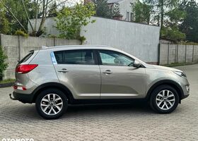 Кіа Sportage, об'ємом двигуна 1.59 л та пробігом 168 тис. км за 10994 $, фото 15 на Automoto.ua