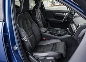 Вольво XC40, об'ємом двигуна 1.97 л та пробігом 120 тис. км за 26976 $, фото 28 на Automoto.ua