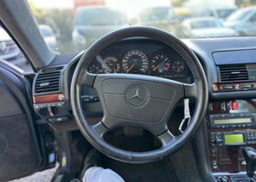 Мерседес ЦЛ 420 1996 у Європі на Automoto.ua Мерседес ЦЛ 420, об'ємом двигуна 4.2 л та пробігом 177 тис. км за 15939 $, фото 7 на Automoto.ua