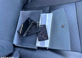 Рено Меган 2010 в Европе на Automoto.ua Черный Рено Меган, объемом двигателя 1 л и пробегом 164 тыс. км за 4093 $, фото 32 на Automoto.ua