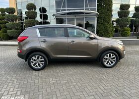 Кіа Sportage, об'ємом двигуна 1.69 л та пробігом 127 тис. км за 10994 $, фото 9 на Automoto.ua