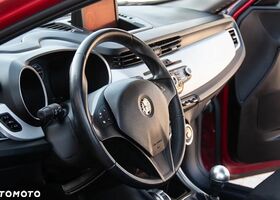 Альфа Ромео Giulietta, об'ємом двигуна 1.37 л та пробігом 156 тис. км за 7106 $, фото 33 на Automoto.ua