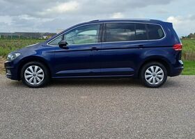 Фольксваген Туран 2020 в Европе на Automoto.ua Синий Фольксваген Туран, объемом двигателя 1.5 л и пробегом 110 тыс. км за 29104 $, фото 9 на Automoto.ua