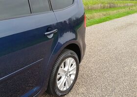 Фольксваген Туран 2014 у Європі на Automoto.ua Синій Фольксваген Туран, об'ємом двигуна 1.39 л та пробігом 241 тис. км за 10422 $, фото 13 на Automoto.ua