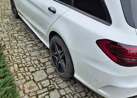 Мерседес Ц-Класс 2020 в Европе на Automoto.ua Белый Мерседес Ц-Класс, объемом двигателя 1 л и пробегом 58 тыс. км за 32930 $, фото 9 на Automoto.ua