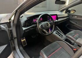 Фольксваген Гольф ГТІ 2021 у Європі на Automoto.ua Сірий Фольксваген Гольф ГТІ, об'ємом двигуна 1.98 л та пробігом 46 тис. км за 45321 $, фото 4 на Automoto.ua