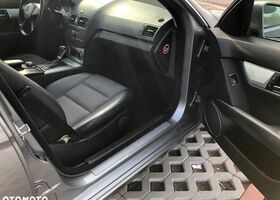 Мерседес Ц-Класс 2009 в Европе на Automoto.ua Серый Мерседес Ц-Класс, объемом двигателя 2.14 л и пробегом 280 тыс. км за 6901 $, фото 14 на Automoto.ua